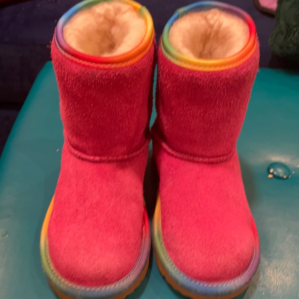 Pink toddler Ugg’s